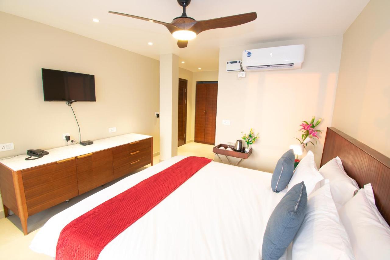 Octave Rococco Morjim Hotel Pernem Buitenkant foto