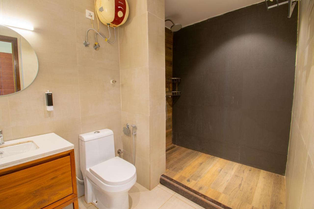 Octave Rococco Morjim Hotel Pernem Buitenkant foto
