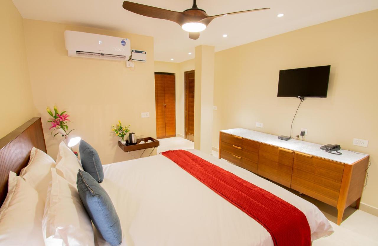 Octave Rococco Morjim Hotel Pernem Buitenkant foto